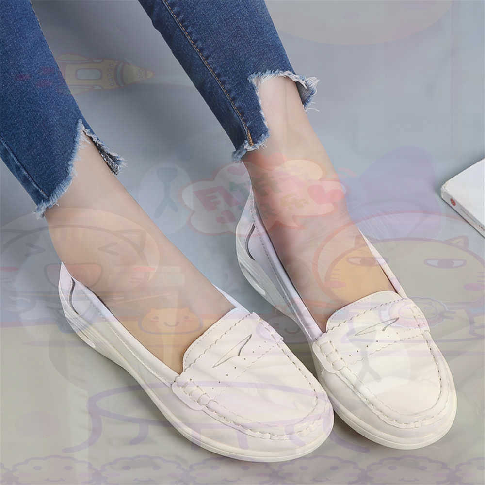 Tech Accessories Gift Ideas - Morbide scarpe slip-on da donna di